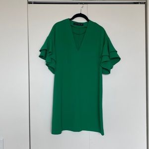 Green Party dress with drill sleeves